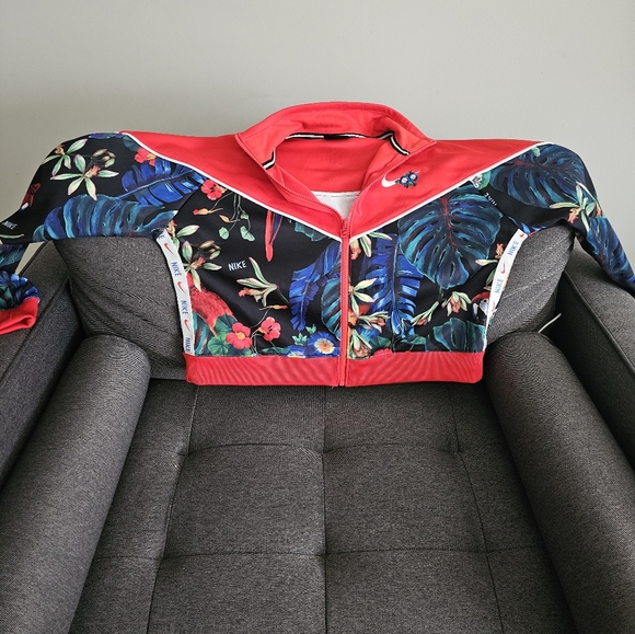 Nike sweat suit - Picture 2 of 3